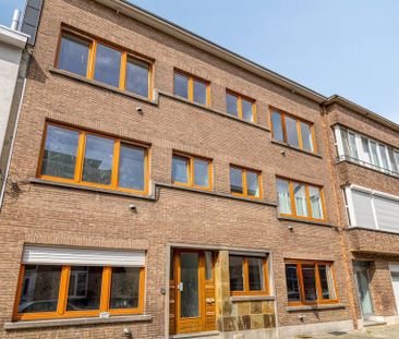 Appartement te huur in Wilrijk voor € 985 met 2 slaapkamers - Foto 4