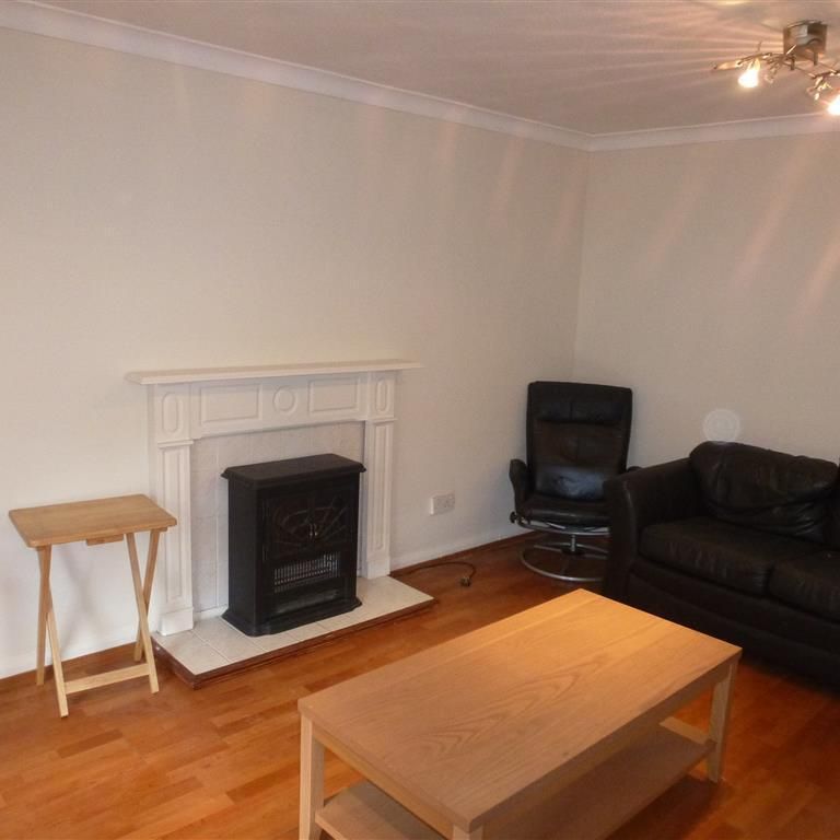 Eltham Rise, Leeds - Photo 1