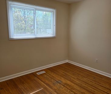 For Lease - 712 Ross Street Unit# 1, Burlington, Ontario - Photo 3