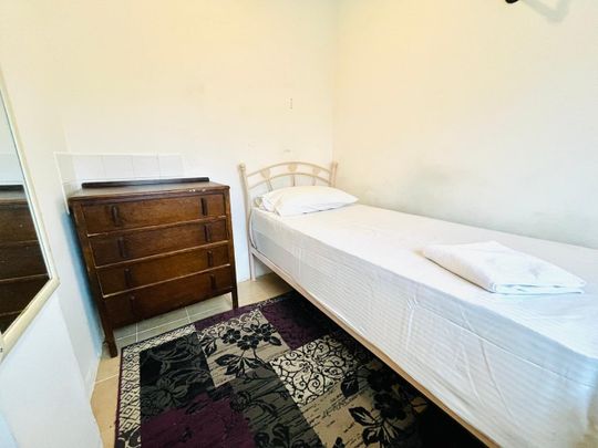 Room in a Shared Flat, Woodland Terrace, SE7 - Photo 1