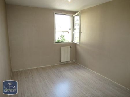 Location Appartement 4 pièces 80m² FONTAINE 38600 - Photo 3