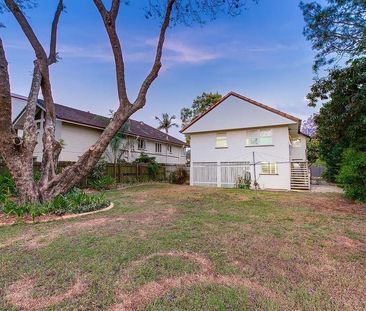 23 Newcastle Street, Fairfield QLD 4103 - House For Rent - $750 | D... - Photo 5