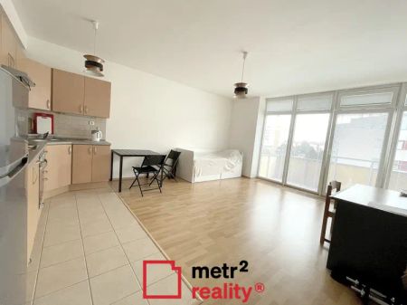 Pronájem bytu 1+kk, 39 m - Fotografie 3