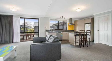 3-Bedroom Modern Home - Photo 5