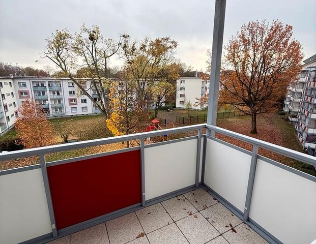 3 Zimmer Wohnung mit Balkon in Frankfurt - Foto 1
