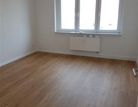 den Urlaub entspannt genoießen, erster Monat mietfrei, 3 Zimmer in der Nordstr. - Photo 1