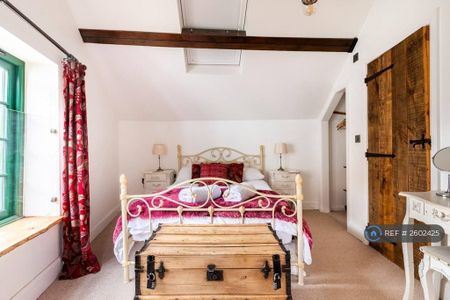 2 bedroom semi-detached house to rent - Photo 3