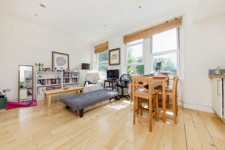 1 bedroom flat to rent - Photo 2