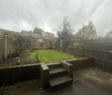 3 bedroom end of terrace house to rent - Photo 6