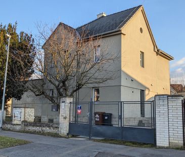 Zařízený dům 3+kk se zahradou 14 min. od centra - Photo 3