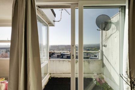 2 Bed Flat - Photo 5