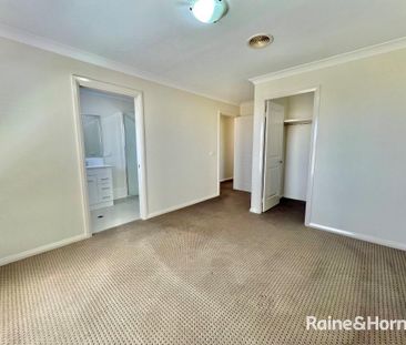 FAMILY FOUR BEDROOM HOME IN KELSO- Available 11.2.2026 - Photo 5