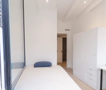 Carrer del Poeta Cabanyes, Barcelona, Catalonia 08004 - Photo 4