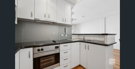 Stylish CBD Apartment in the Heart of Perth - Photo 3