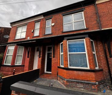 5 bedroom detached house to rent - Photo 2