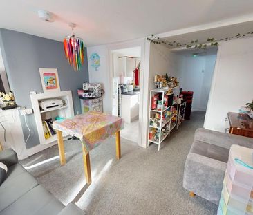 3 bedroom terraced house to rent - Photo 2