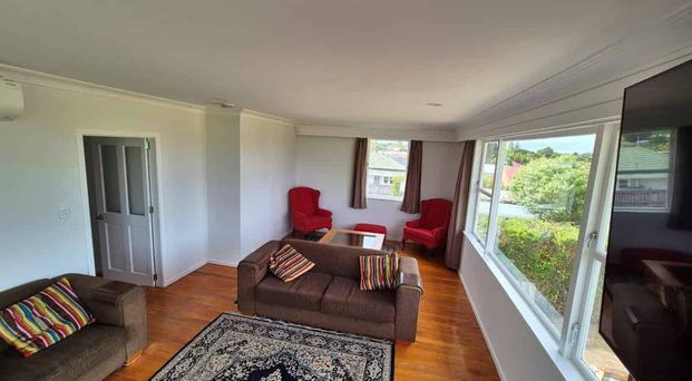 Spacious 4-Bedroom Family Home - Photo 1