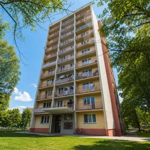 Pronájem, byt 1+kk, Třinec, ul. Beskydská - Fotografie 1