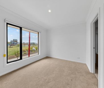 16 Jandakot Walk, Point Cook VIC 3030 - House For Rent | Domain - Photo 5