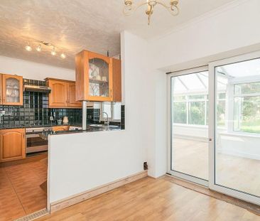 3 bedroom semi-detached house to rent - Photo 5