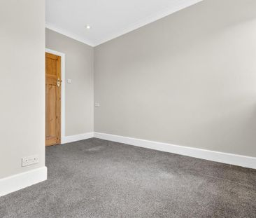4 bedroom semi-detached house to rent - Photo 6