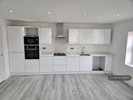 2 bedroom flat to rent - Photo 4