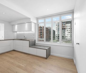 Sunlit Harbourside Apartment in an Exclusive Pyrmont Setting - Photo 5