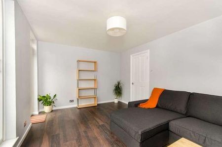 Caistor Road, Clapham South, SW12 - Photo 2