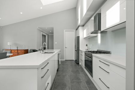 Immaculate Family Home in a Prime Location - Photo 5