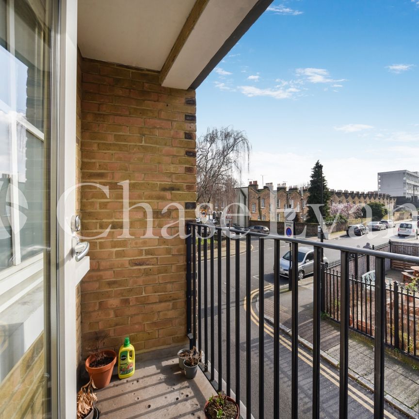 4 bedroom terraced property to rent - Photo 1