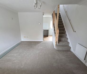 Eames Close - Photo 5