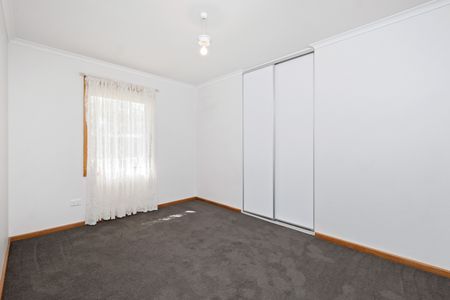 3 Istanbul Dr, Aberfoyle Park SA 5159 - House For Rent | Domain - Photo 4