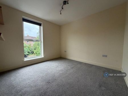 2 bedroom flat to rent - Photo 3