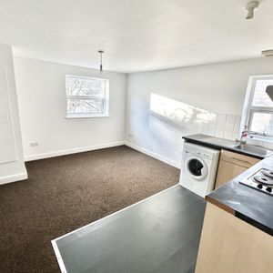 Alhambra Road - Photo 2