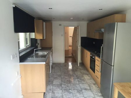5 bedroom terraced house to rent - Photo 5