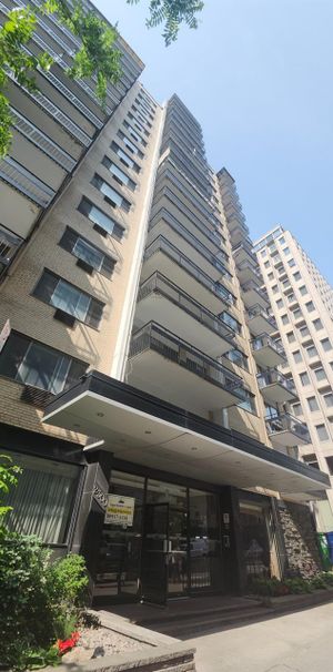 Appartement Montréal (Ville-Marie) À Louer - Photo 1