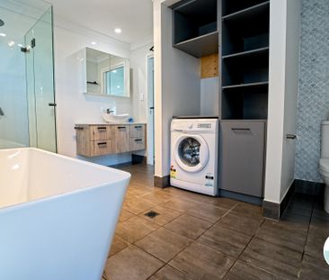 24 Lakeside Drive, Swansea NSW 2281 - House For Rent | Domain - Photo 5