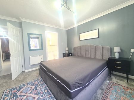 Brisbane Court - Photo 5