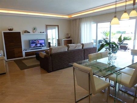 Apartamento de alquiler en Arrabal a Cañas, 2, Puerto Banús - Photo 2