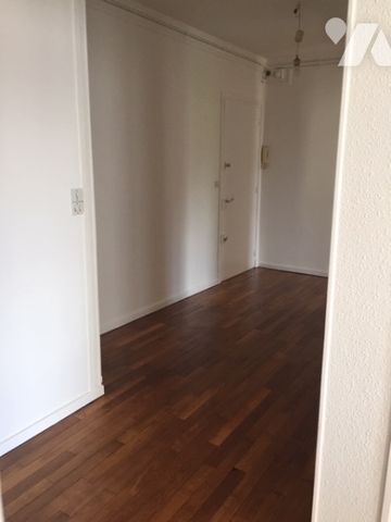 AU COEUR DU CENTRE VILLE APPARTEMENT F3 RENOVE - Photo 2