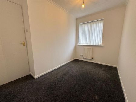 3 bedroom end of terrace house to rent - Photo 2