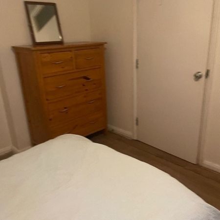 Room in a Shared Flat, Donnington Court, NW10 - Photo 4