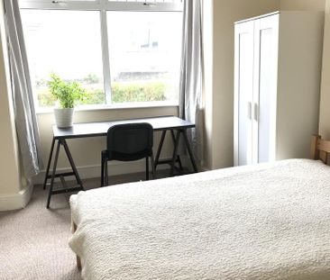 8 bedroom terraced house to rent - Photo 4