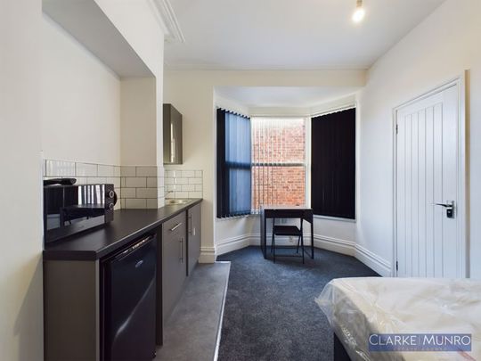 Queens Road, Middlesbrough - Photo 1