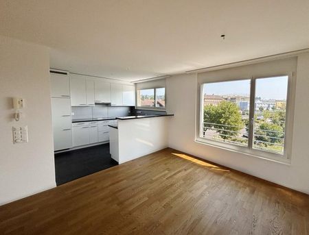 Moderne 4.5-Zimmer-Wohnung mit beheiztem Balkon/Wintergarten - Foto 4