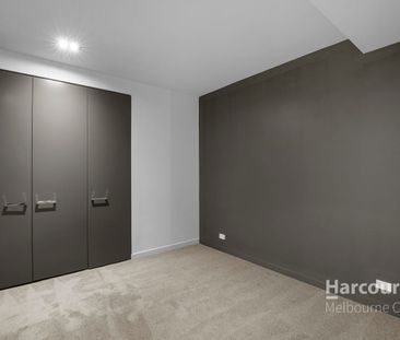 Modern Two Bedroom Living with Balcony & Secure Parking - Unfurnished - Photo 1