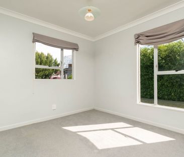 Charming Apartment - Photo 4