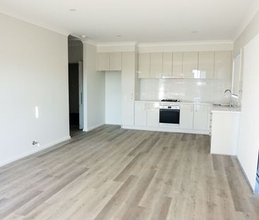 Modern 1-Bedroom Granny Flat in a Prime Location - Photo 1