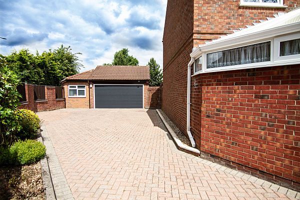 24 Low Mill Close - Photo 1