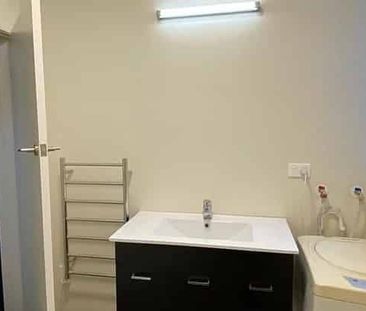 1 Bedroom renovated apartment right in town - Photo 1